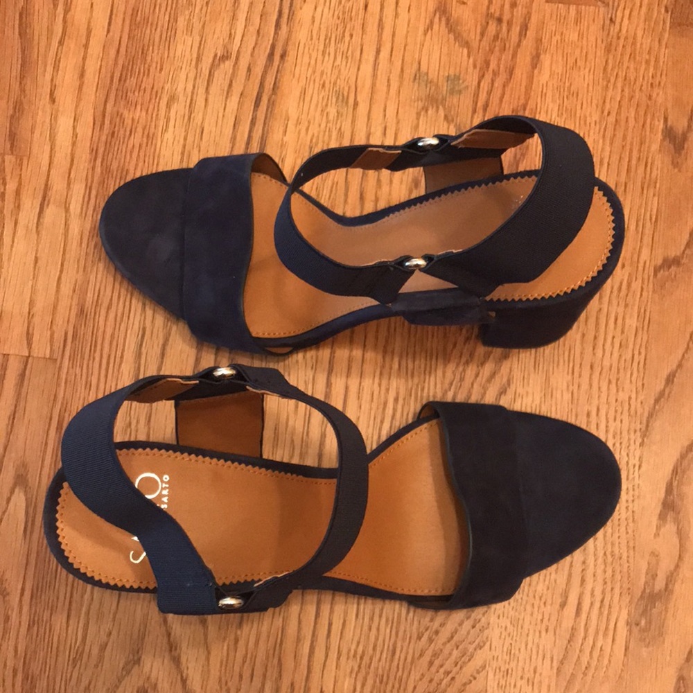 Olivia by Franco Sarto in Navy - Picture 2 of 8